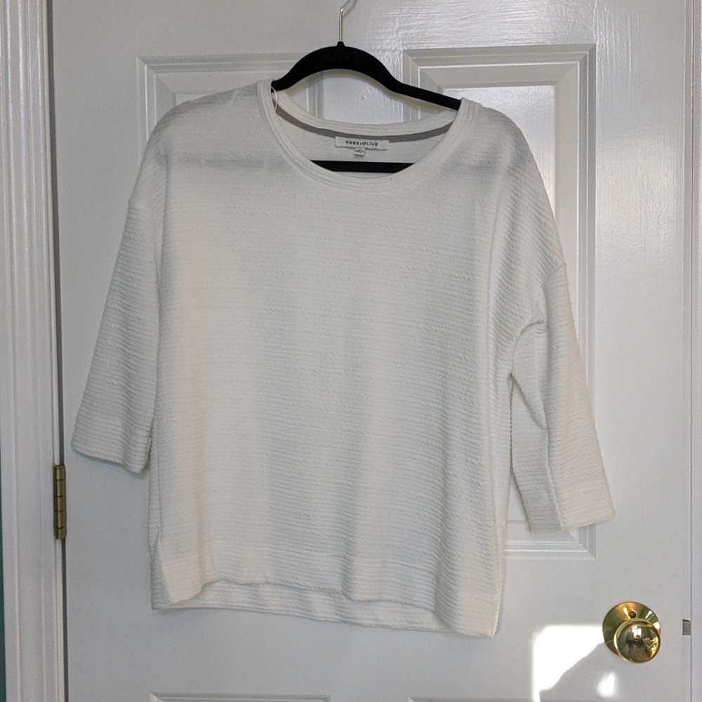White‎ shirt